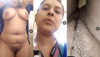 Chubby Sexy Desi Maal Showing Her Boobs And Wet Pussy