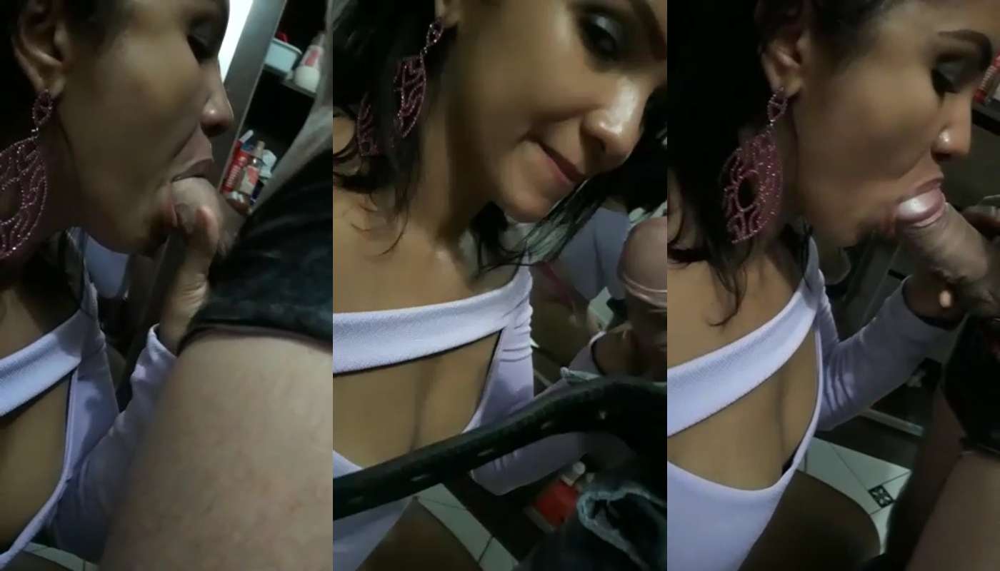 Rich Girlfriend Sucking Dick